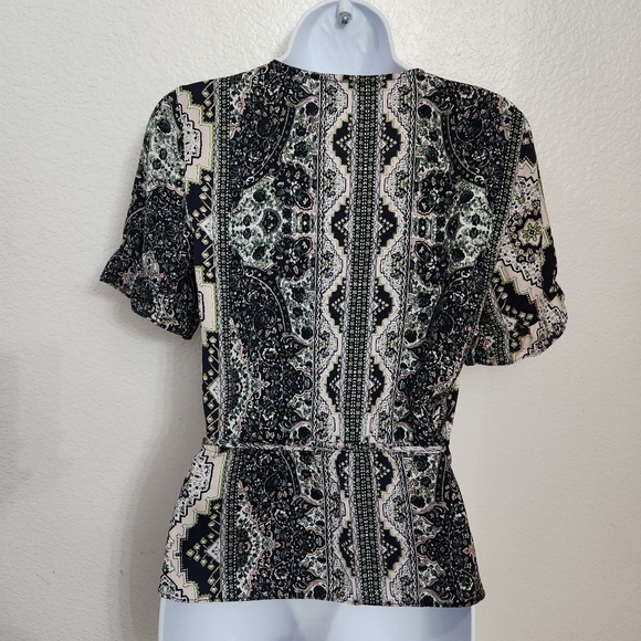 Cupcakes and Cashmere Kabrina Wrap Blouse Women's Size Small - Picture 2 of 13